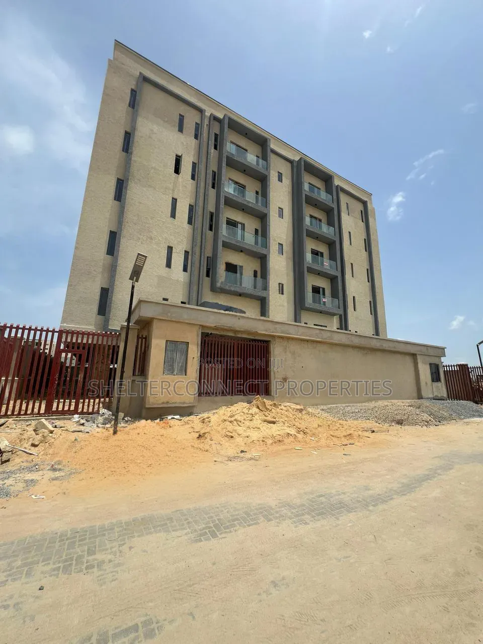 2bdrm Apartment in Lekki Phase 1 for sale