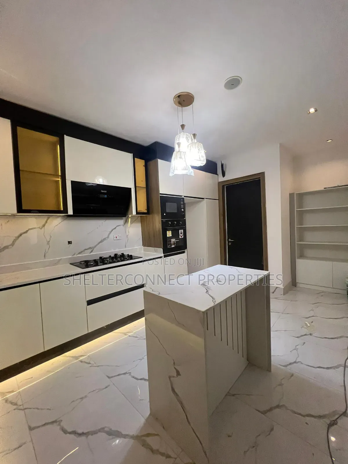 2bdrm Apartment in Lekki Phase 1 for sale