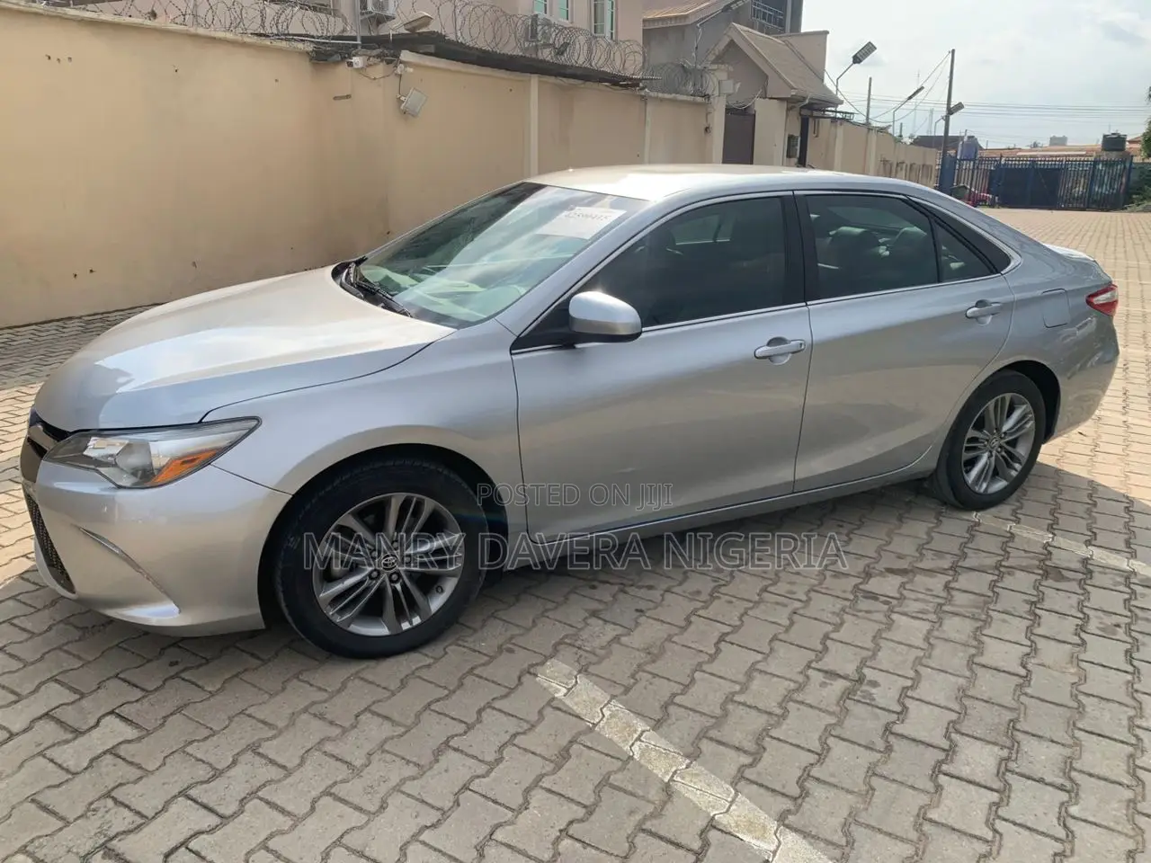 Toyota Camry 2016 Silver