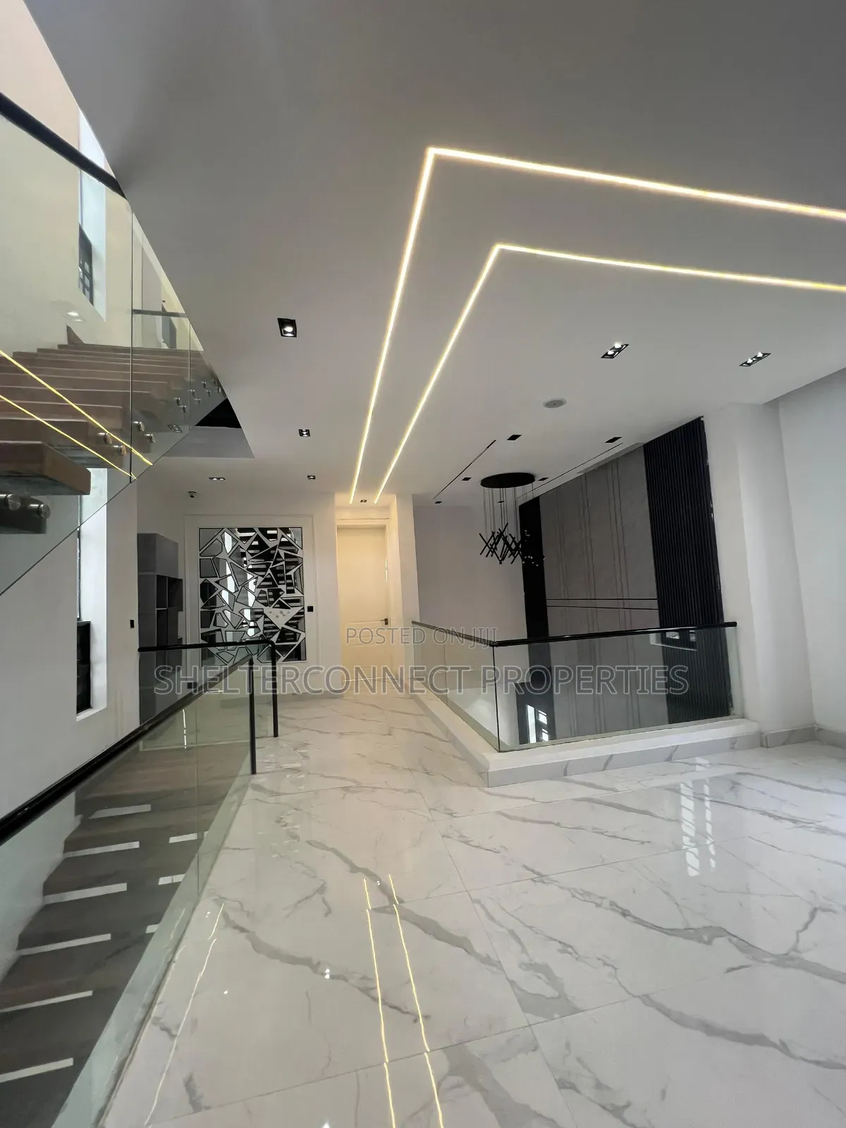 5bdrm Duplex in Lekki Phase 1 for sale