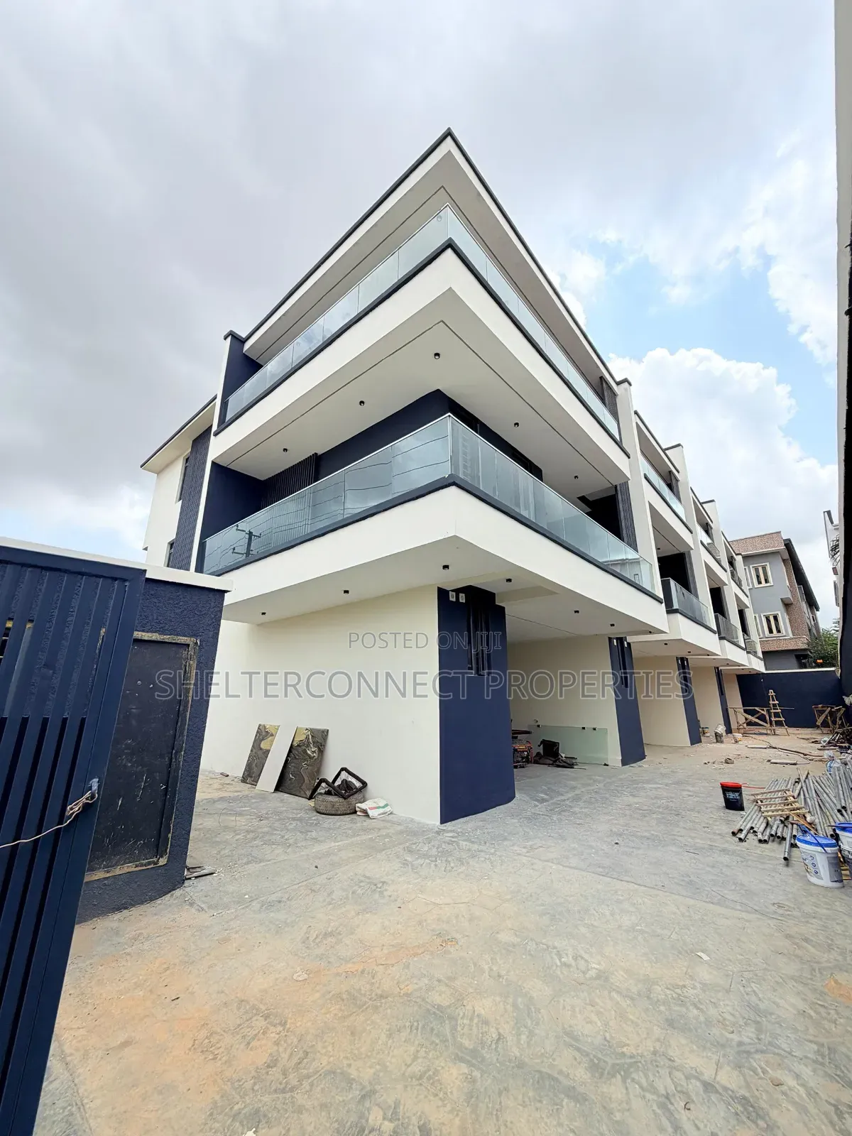 4bdrm Duplex in Ogudu GRA for sale