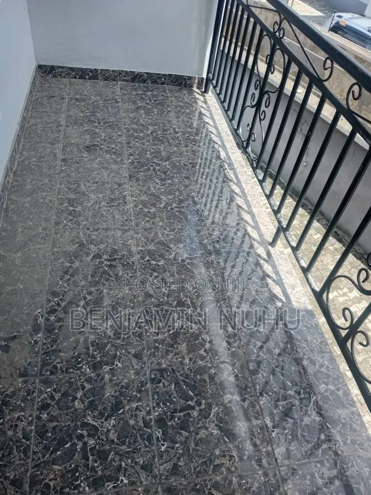 1bdrm Block of Flats in Theara Annex Estate, Sangotedo for rent