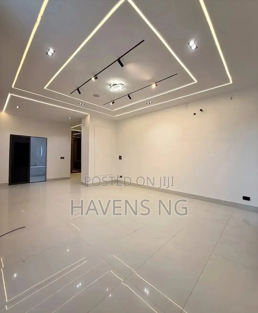 5bdrm Duplex in Lekki Phase 2 for sale