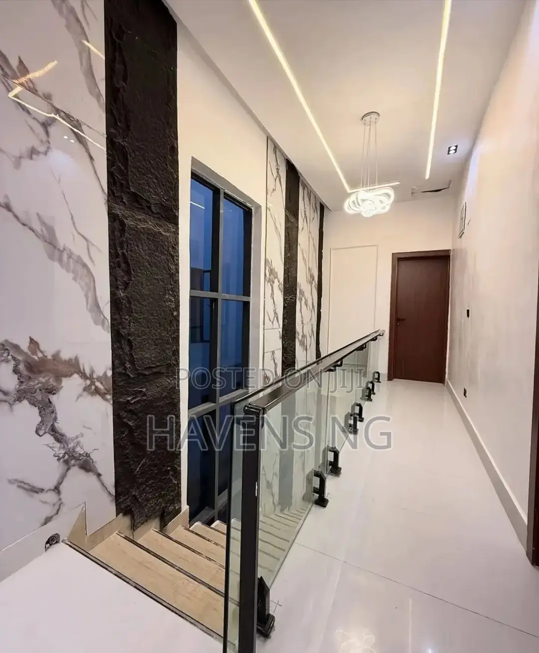 5bdrm Duplex in Lekki Phase 2 for sale