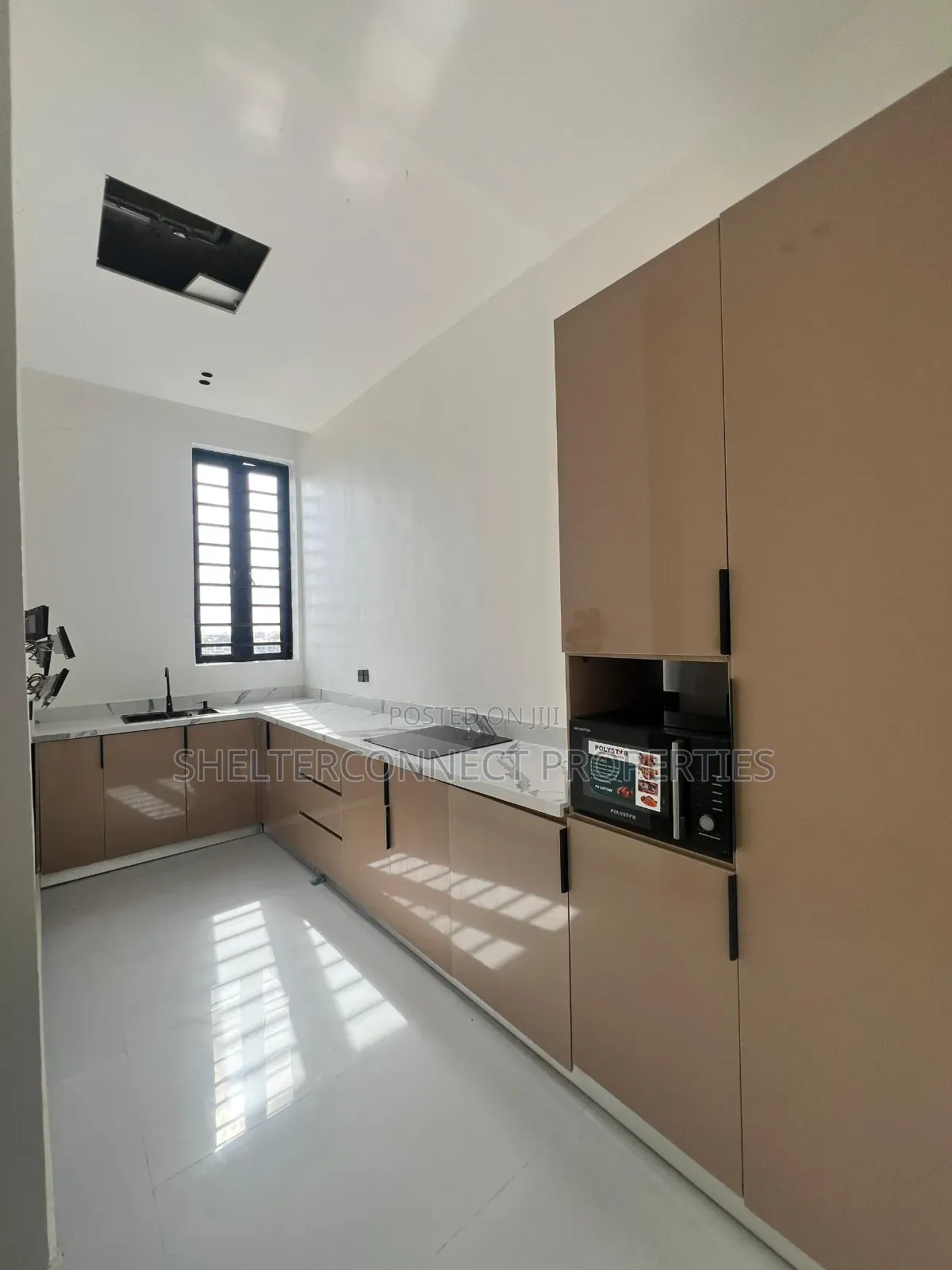 5bdrm Duplex in Lekki Phase 1 for sale