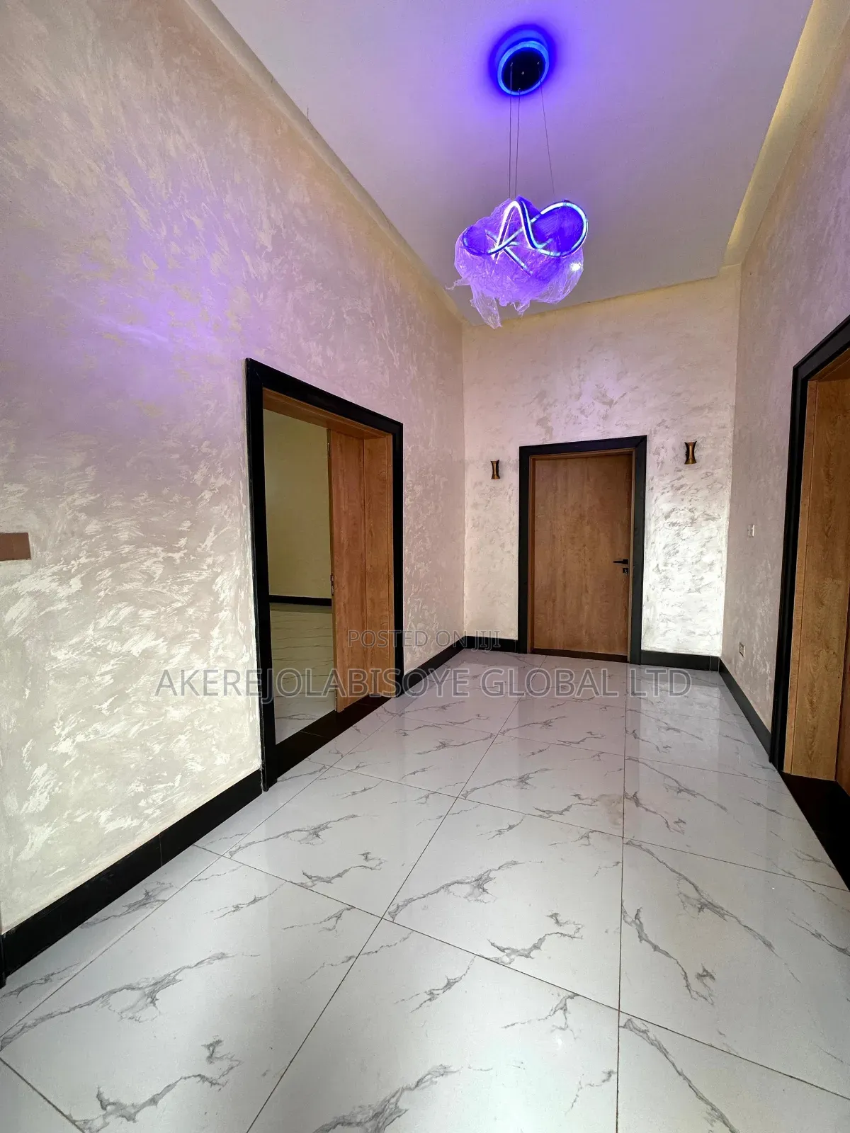 7bdrm Duplex in In An Estate for sale