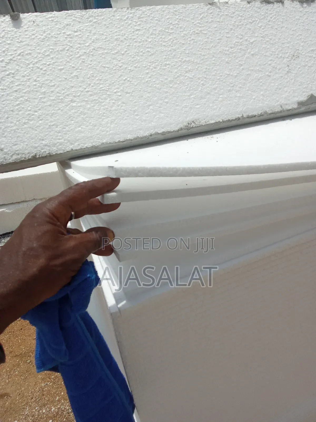 1 C M Polystyrene Board and Parapet