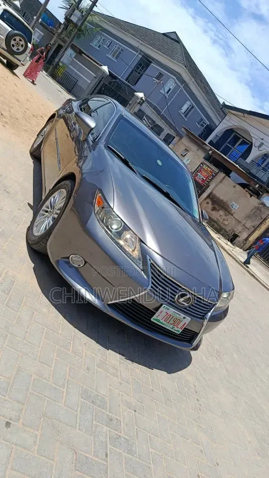 Lexus ES 2013 Gray