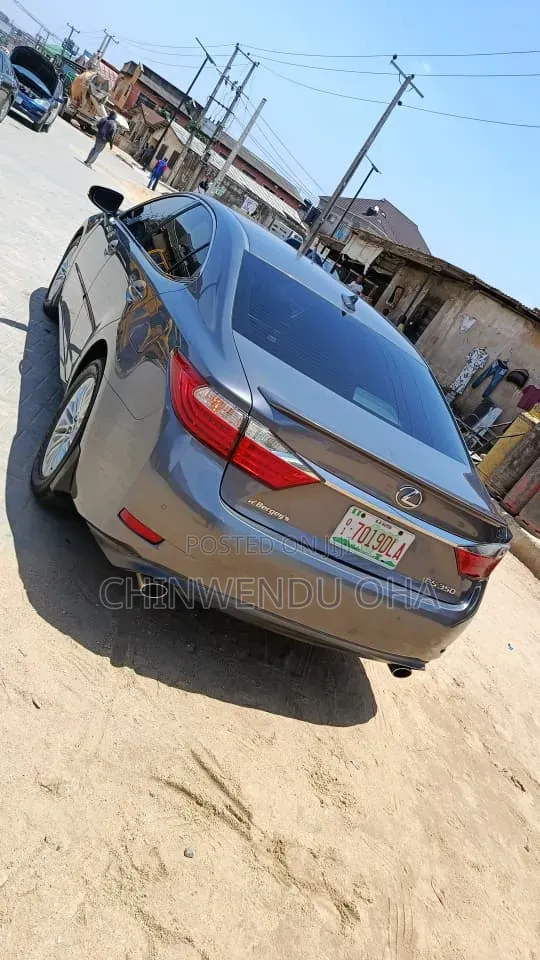 Lexus ES 2013 Gray