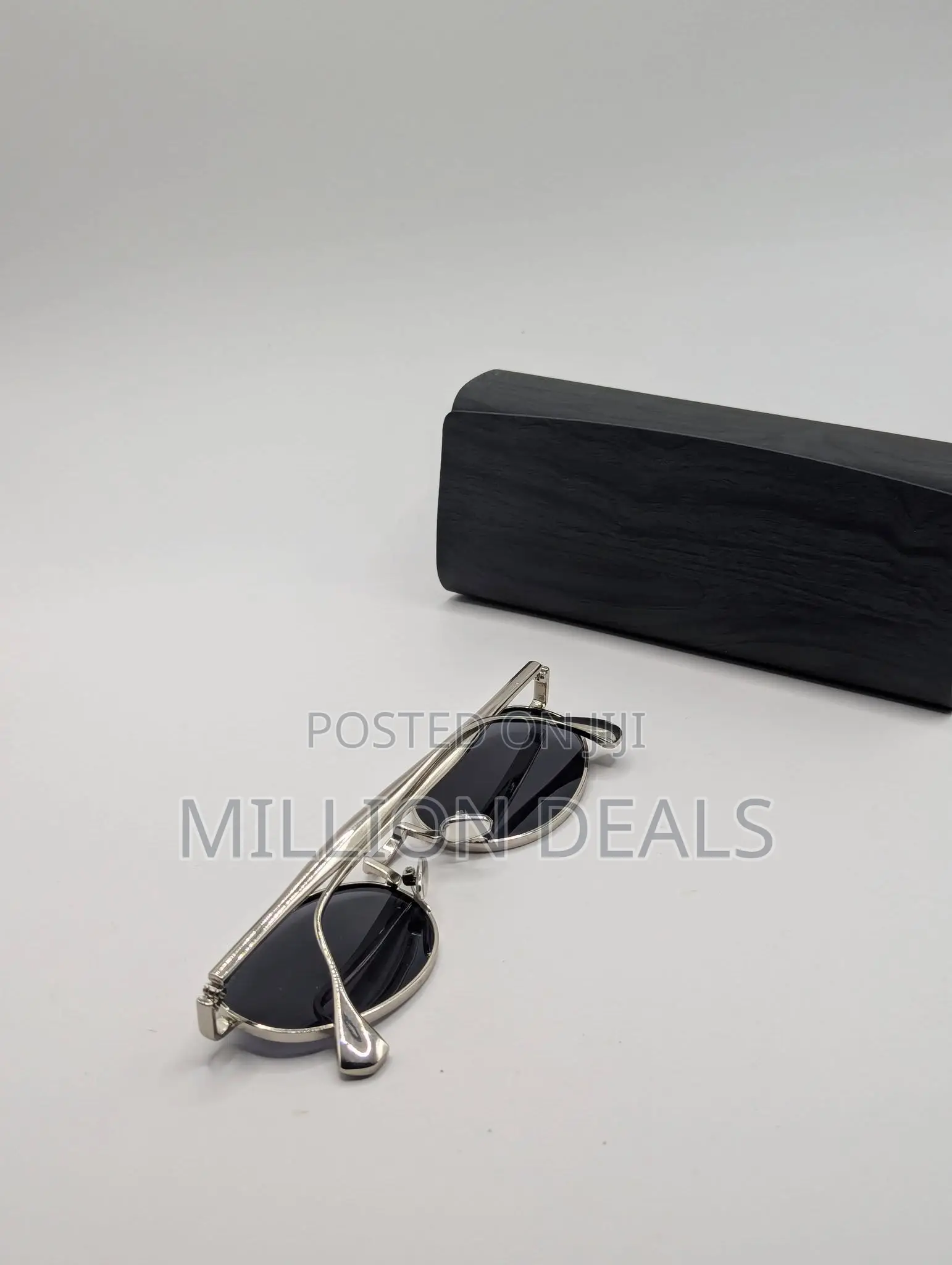 Oval Stylish Men's Trendy Sunglasses
