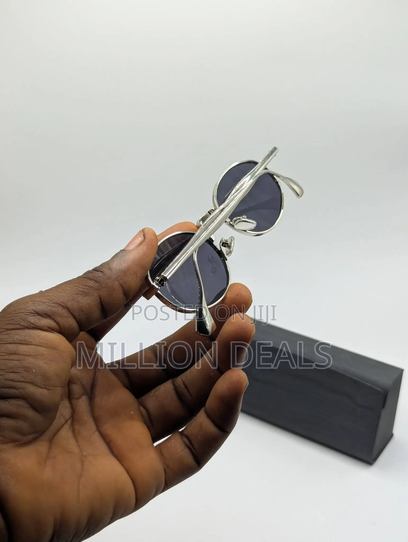 Oval Stylish Men's Trendy Sunglasses