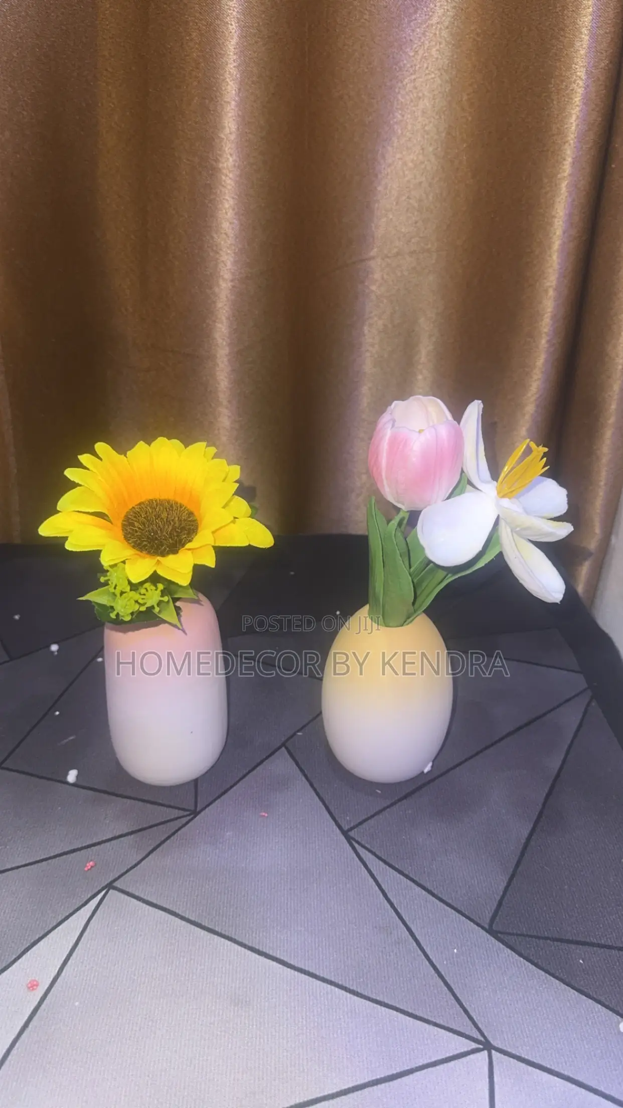 Minimalist Gradient Color Ceramic Flower Vase
