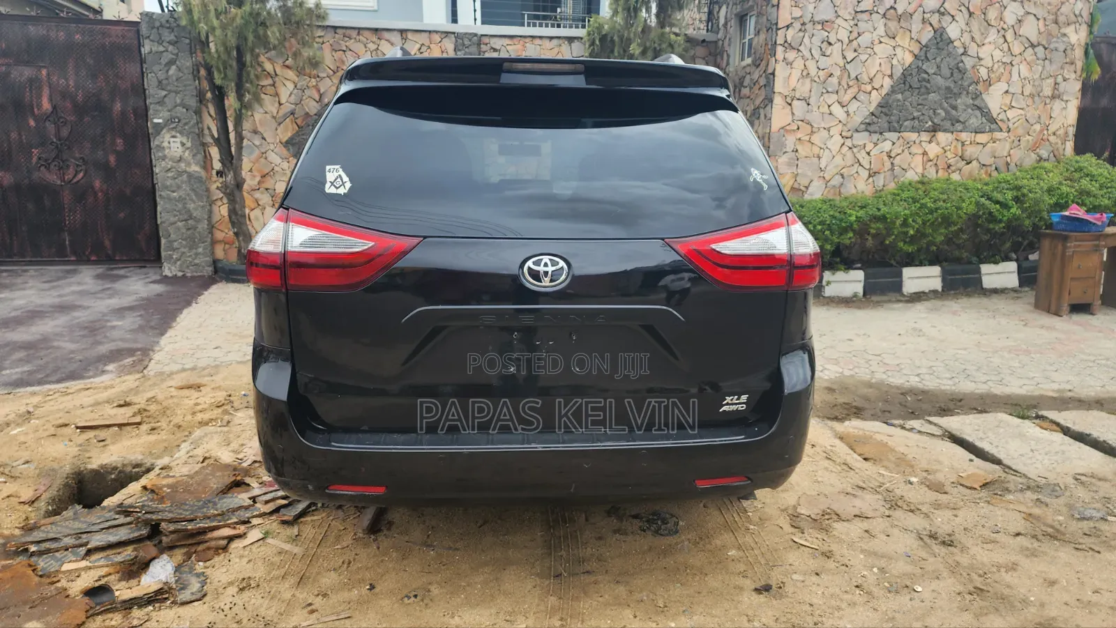 Toyota Sienna XLE 7 Passenger (3.5L 6cyl 8A) 2017 Black