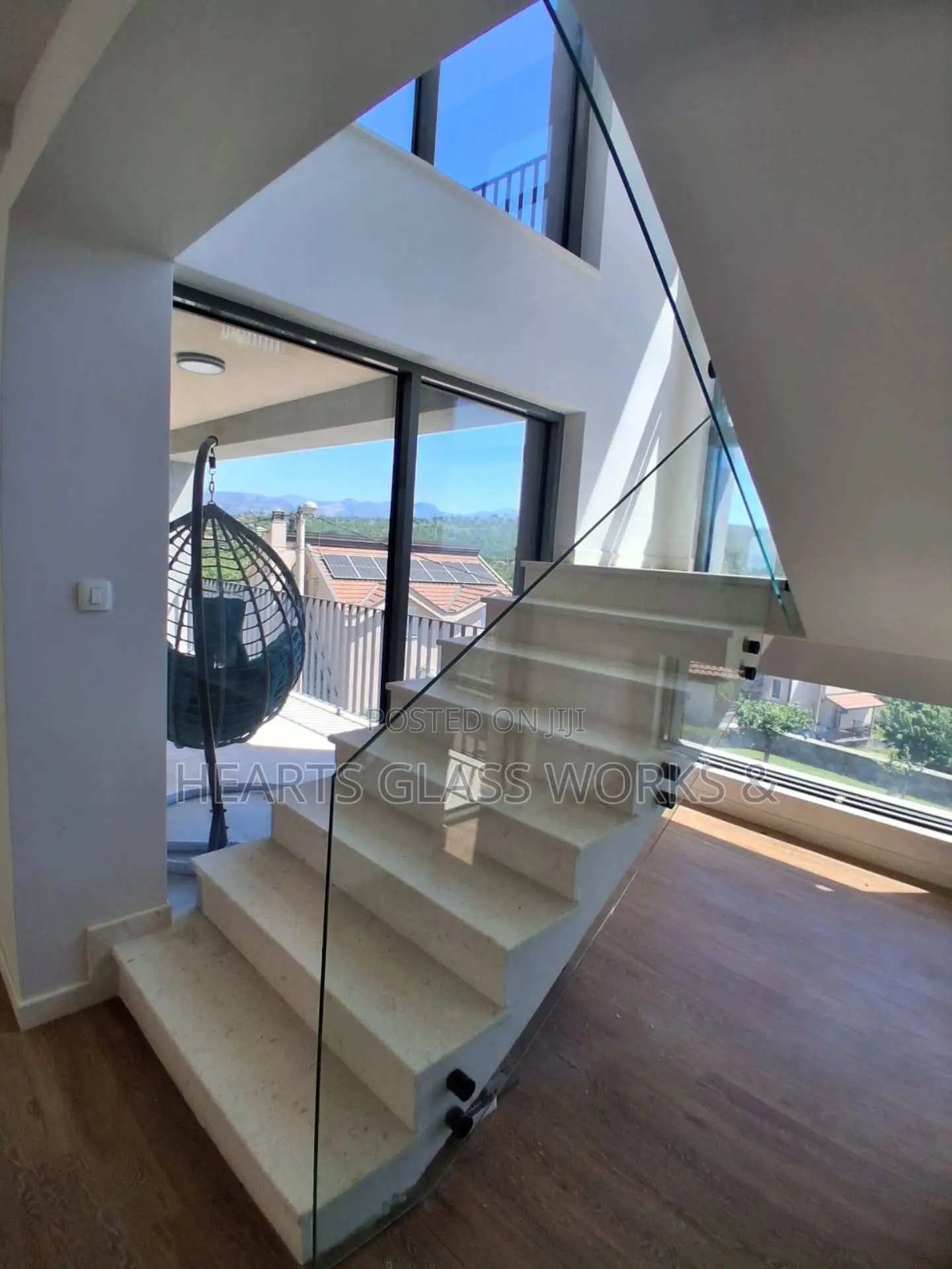 Seamless Interior Stair Glass Railings for Modern Homes