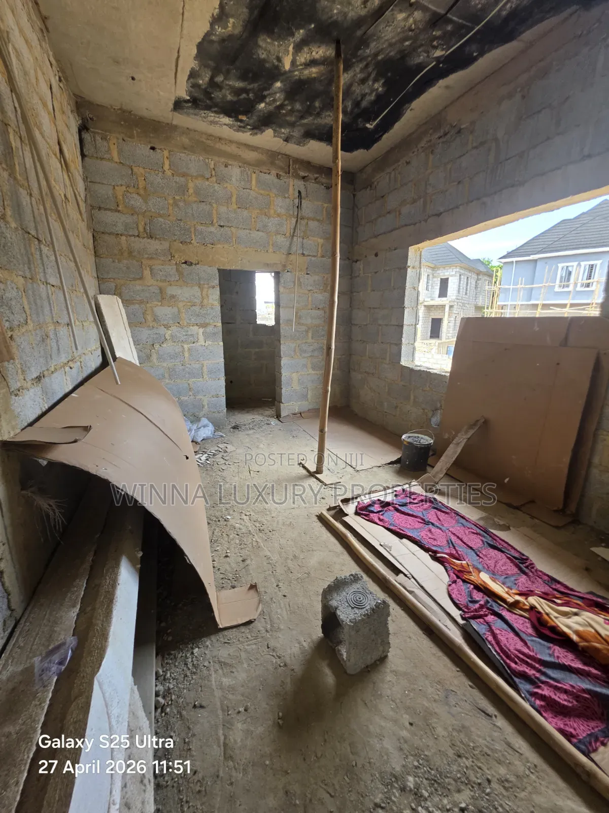 5bdrm Duplex in Aco Estate, Lugbe District for sale