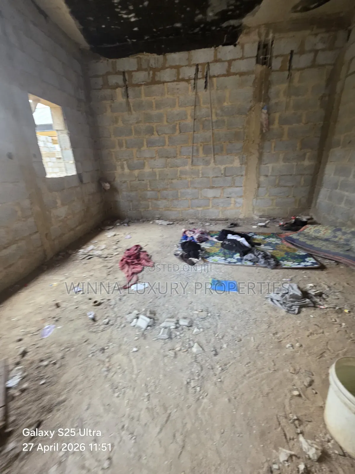 5bdrm Duplex in Aco Estate, Lugbe District for sale