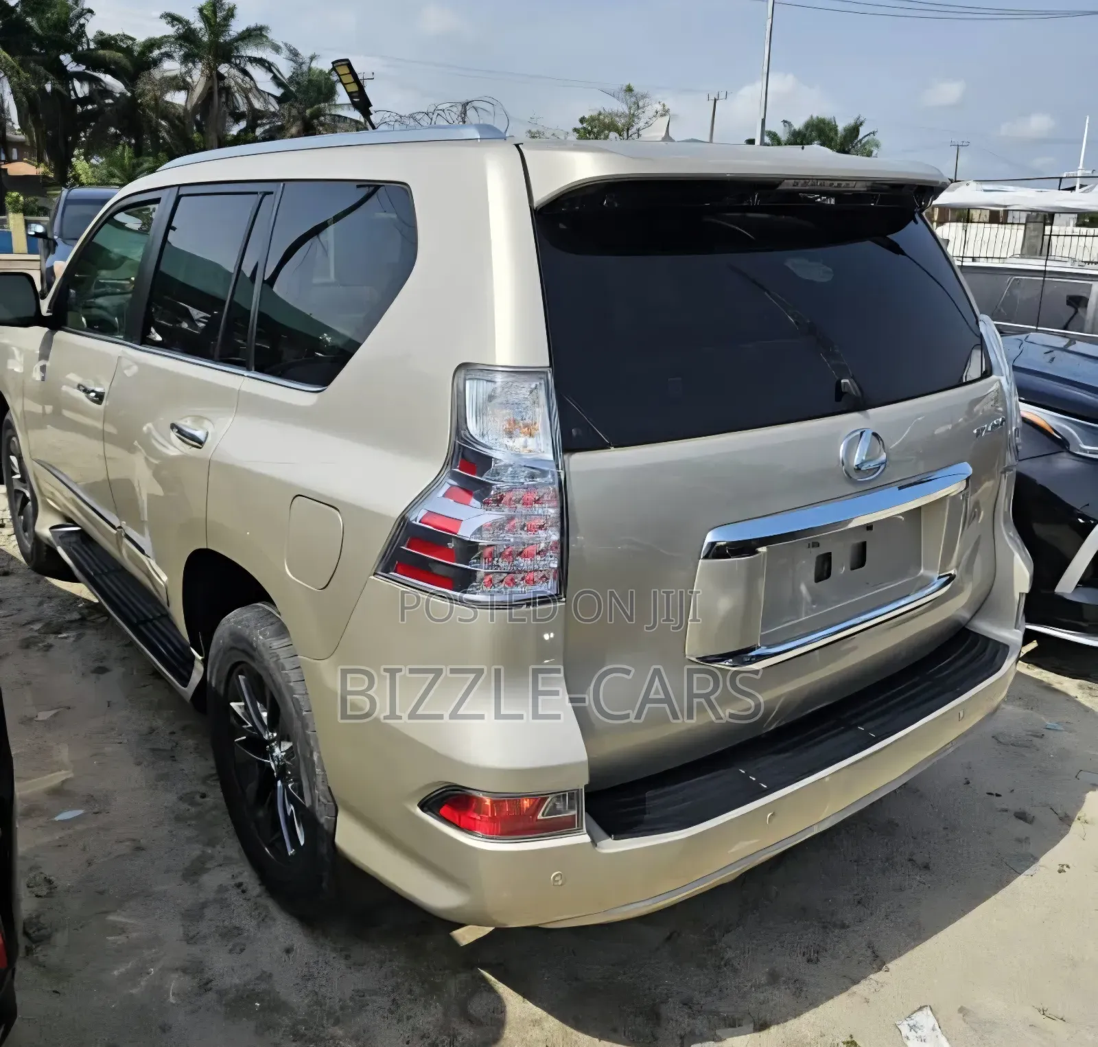 Lexus GX 460 2012 Gold