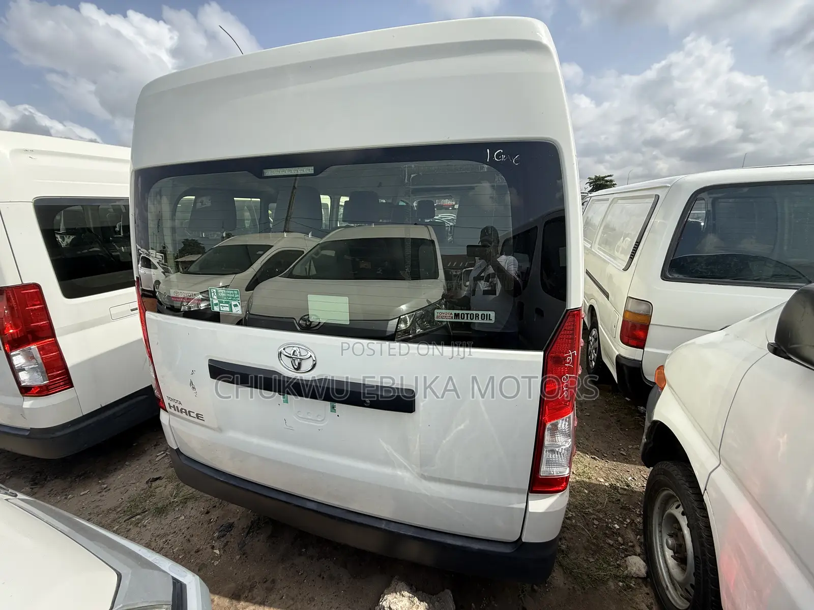 Toyota Grand HiAce 2024 White