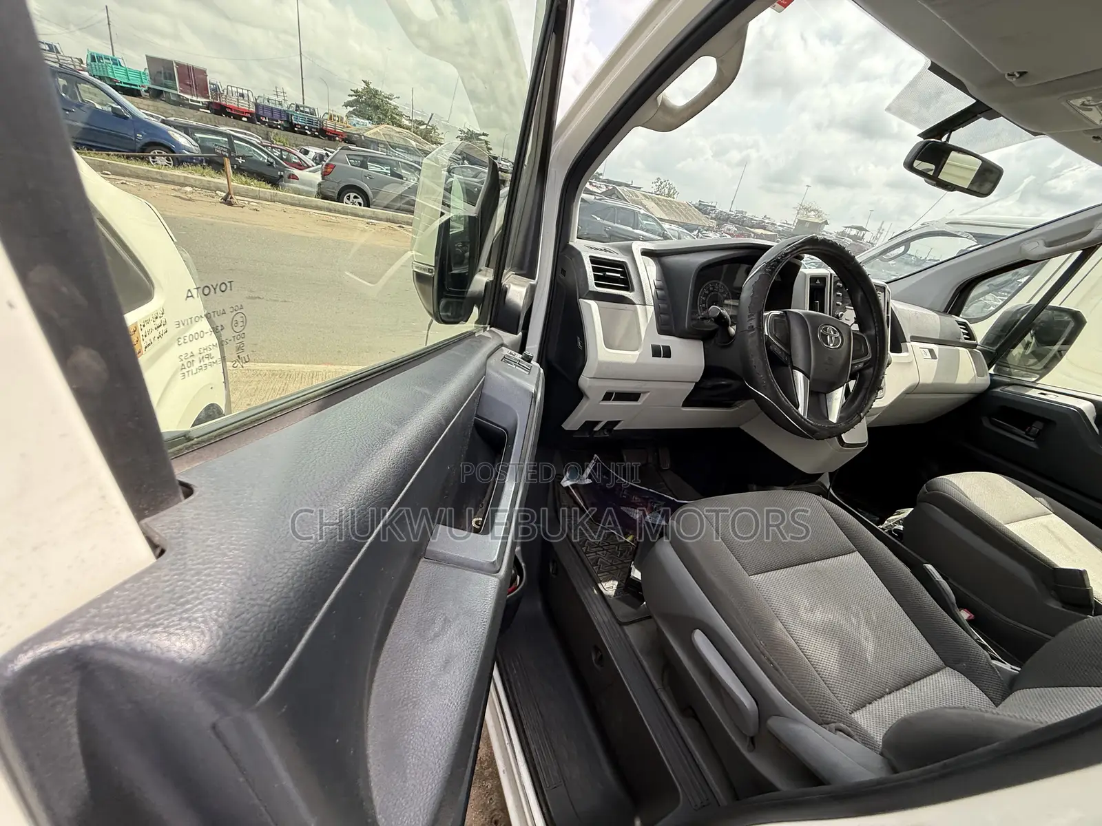 Toyota Grand HiAce 2024 White