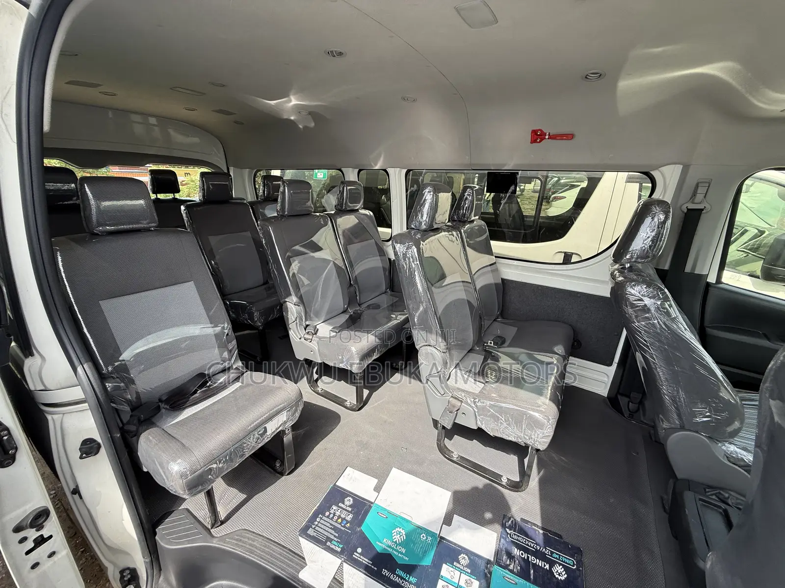 Toyota HiAce 2021 White
