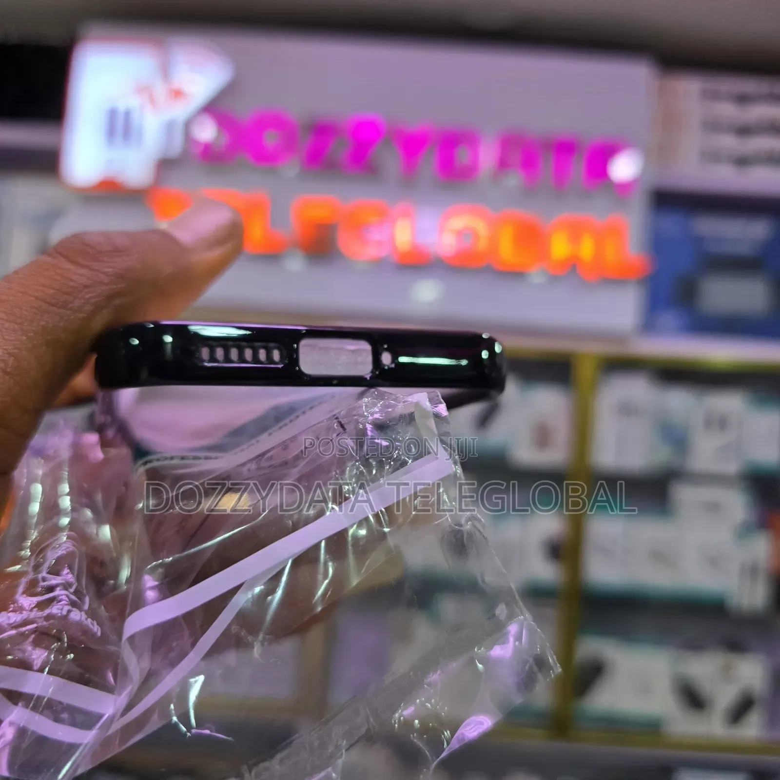 Transparent Xiaomi 17 Pro Max Case