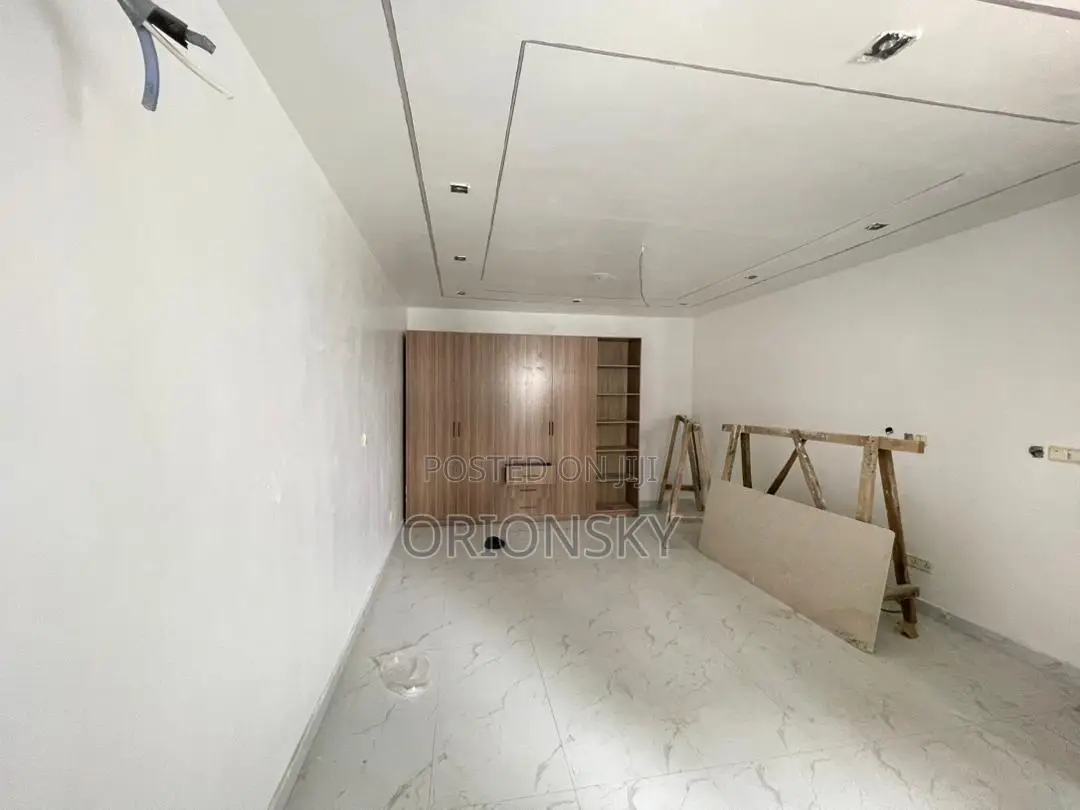 4bdrm Duplex in Freedom Way, Lekki Phase 1 for sale