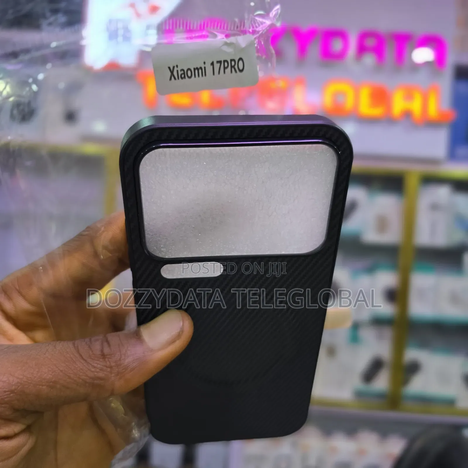 Xiaomi 17 Pro Carbon Fiber Texture Magnetic Phone Case