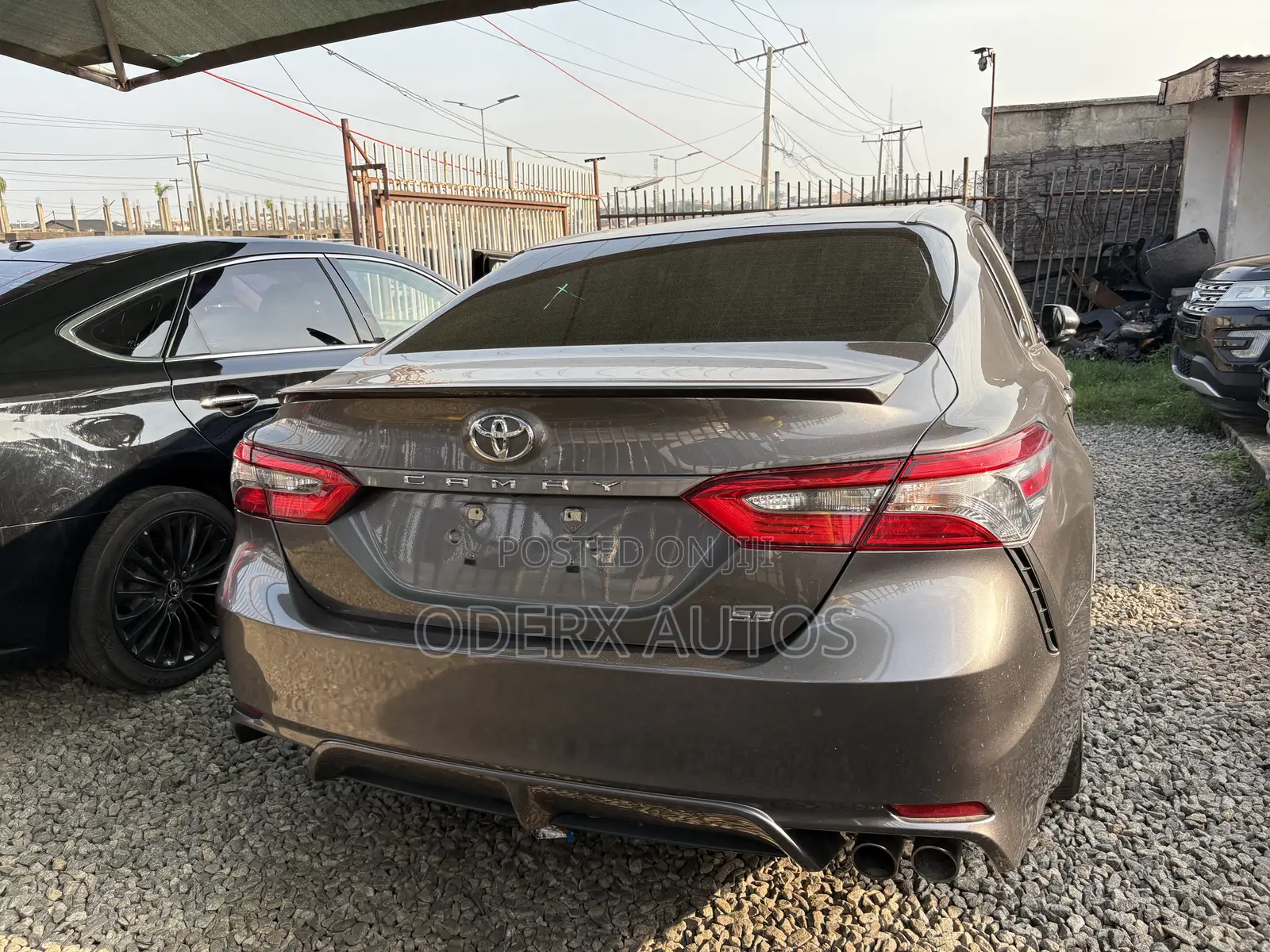 Toyota Camry SE FWD (2.5L 4cyl 8AM) 2018 Brown