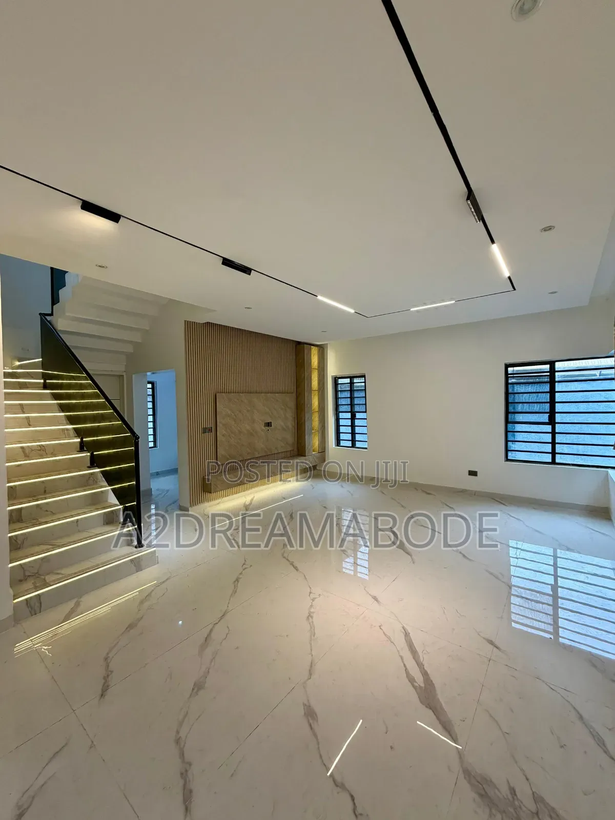 5bdrm Duplex in Magodo Phase 1 for sale