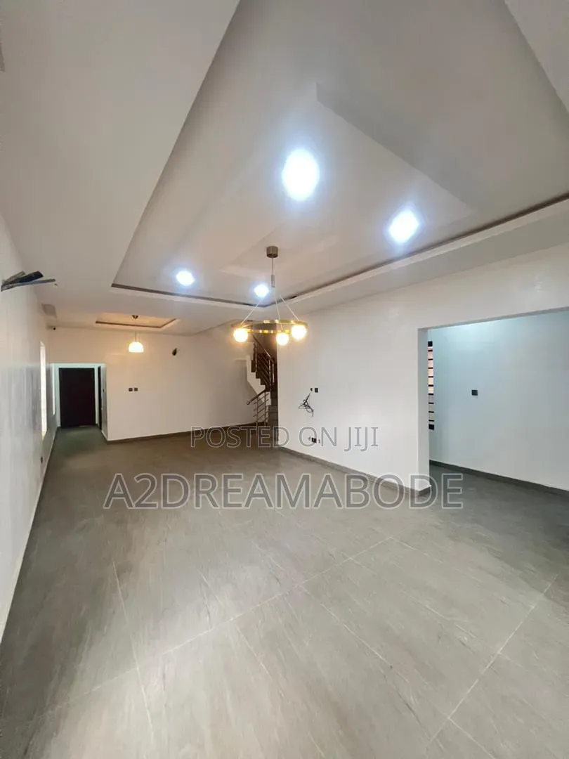 5bdrm Duplex in Magodo Phase 2 Gra for sale