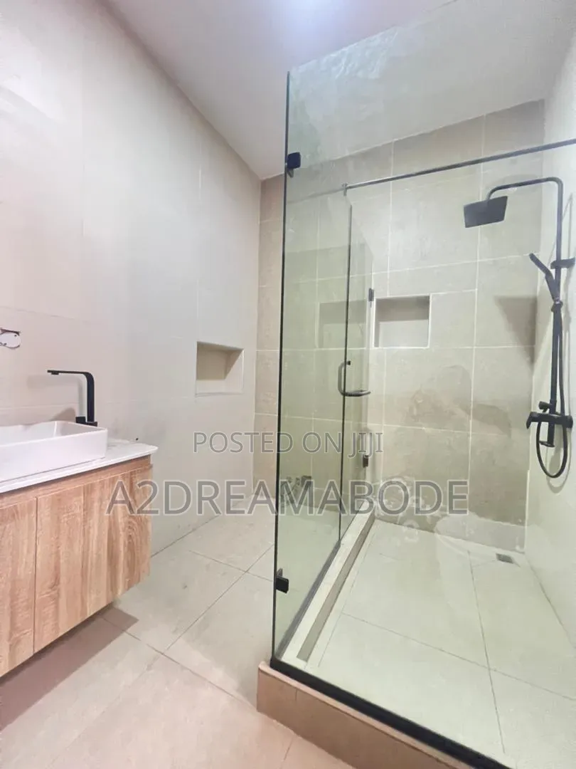 5bdrm Duplex in Magodo Phase 2 Gra for sale
