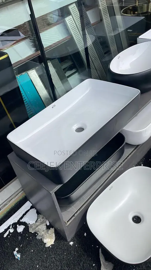 Black and White Conter Top Wash Hand Basin