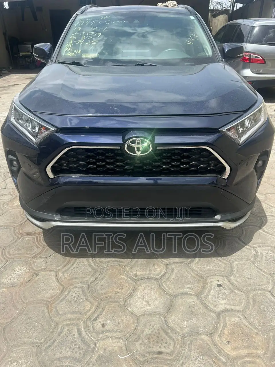 Toyota RAV4 Limited FWD 2019 Blue