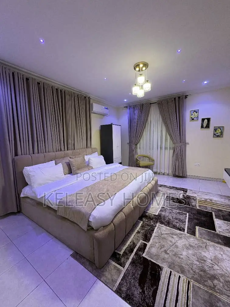 4bedroom Apartment