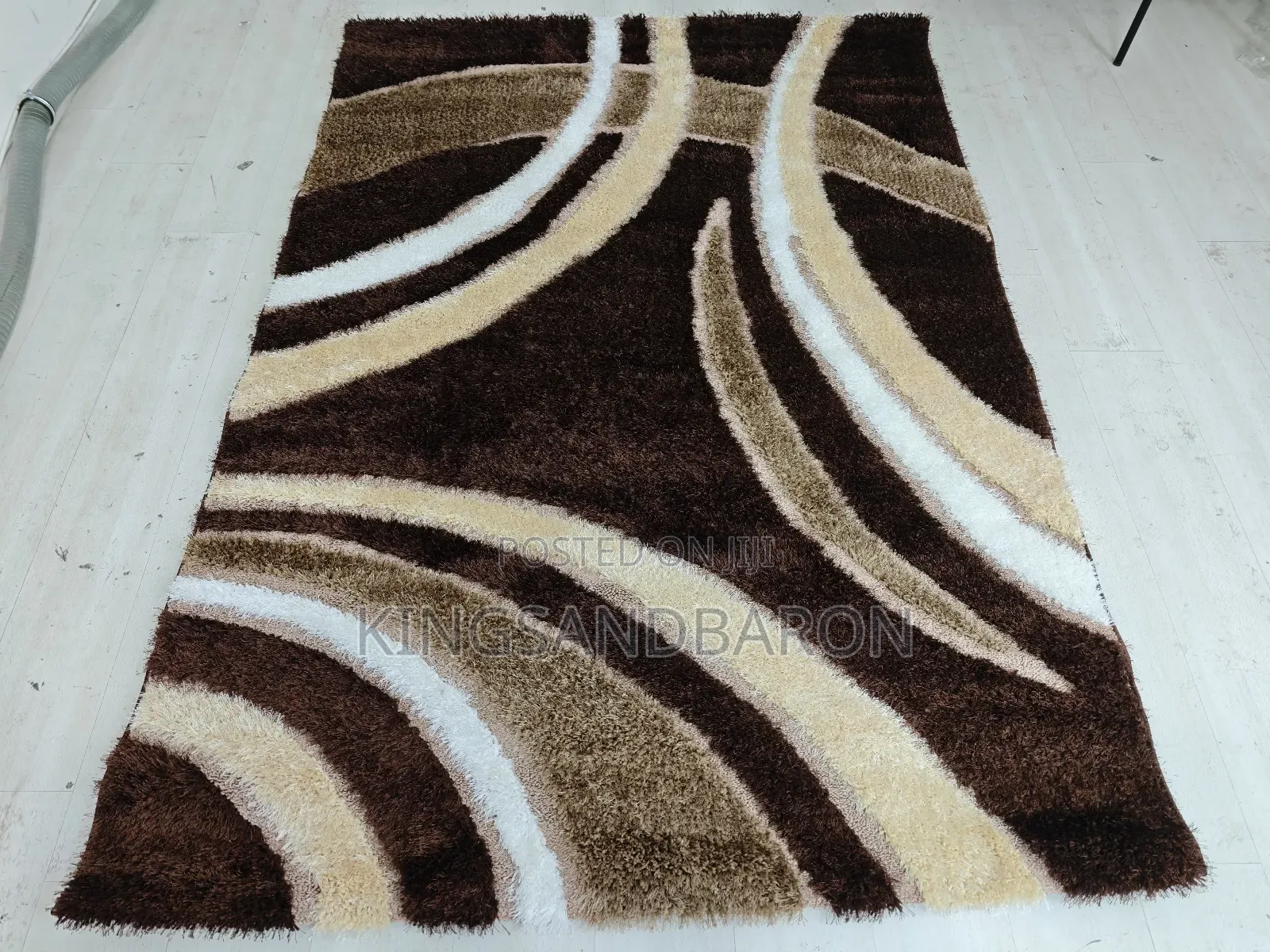 7x10fts Blackand Grey Pattern Shaggy Center Rug