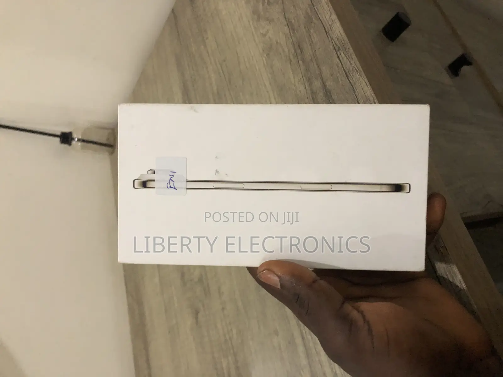 New Apple iPhone Air 256 GB Gold