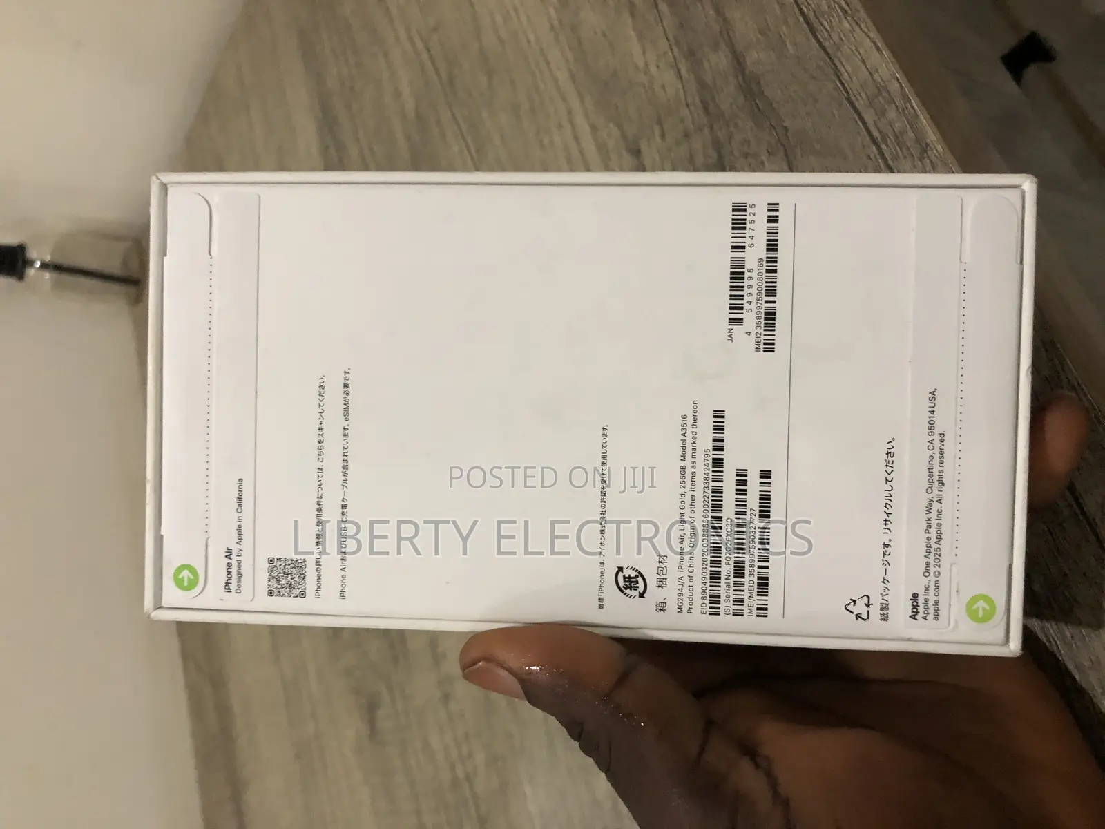 New Apple iPhone Air 256 GB Gold