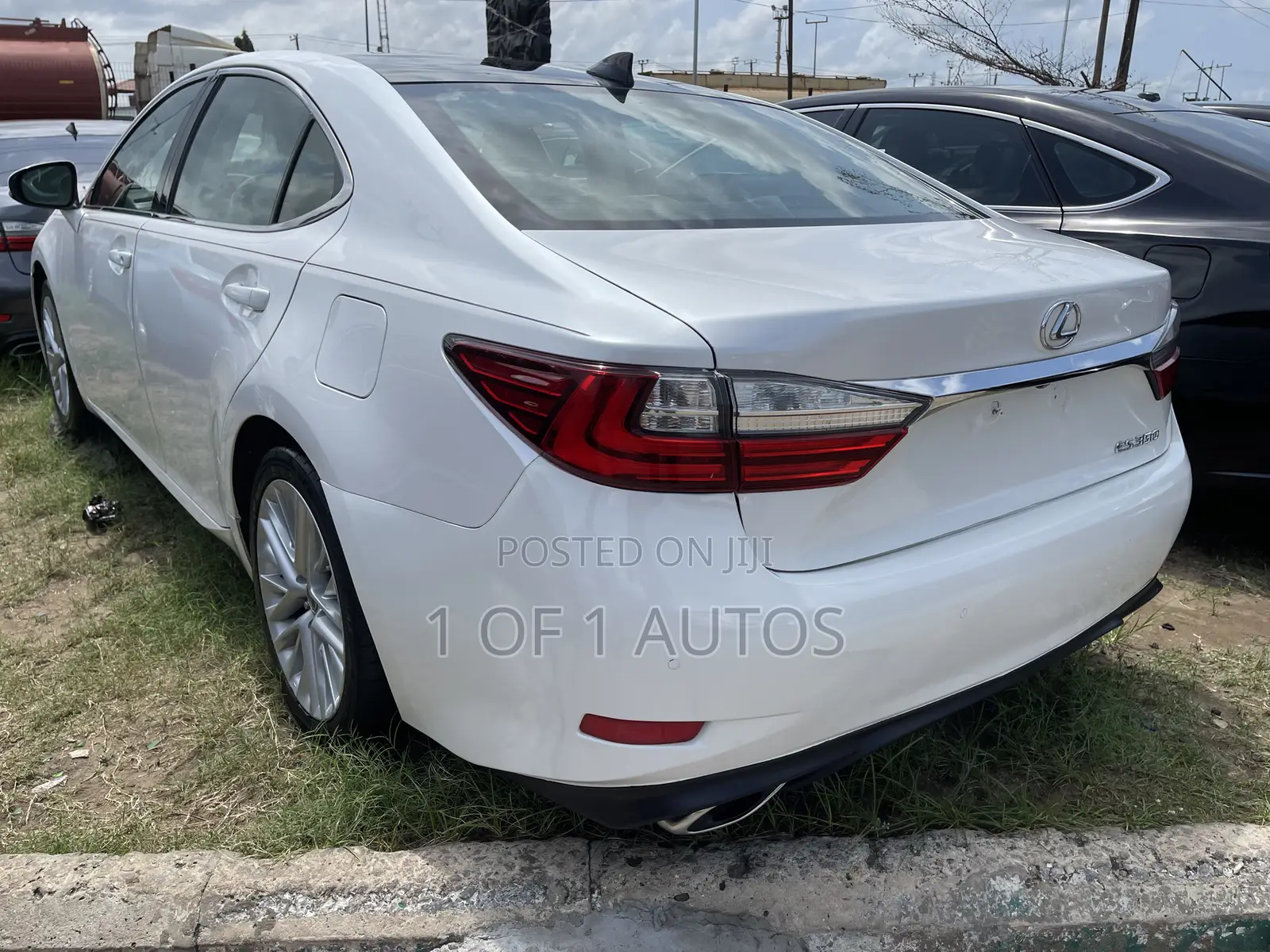 Lexus ES 350 FWD 2017 White