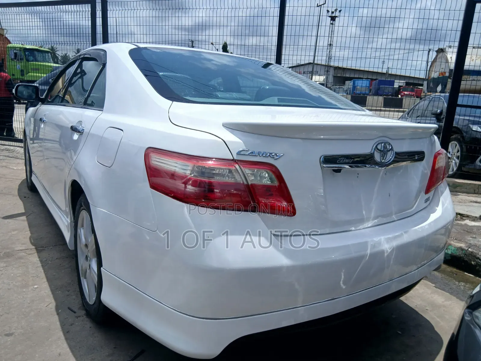 Toyota Camry SE 4dr Sedan (2.4L 4cyl 5A) 2009 White