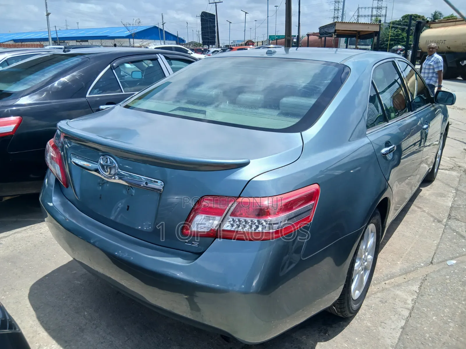 Toyota Camry LE 4dr Sedan (2.5L 4cyl 6A) 2011 Green