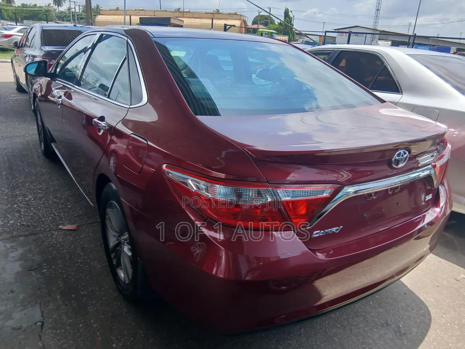 Toyota Camry SE 4dr Sedan (2.5L 4cyl 6A) 2016 Red