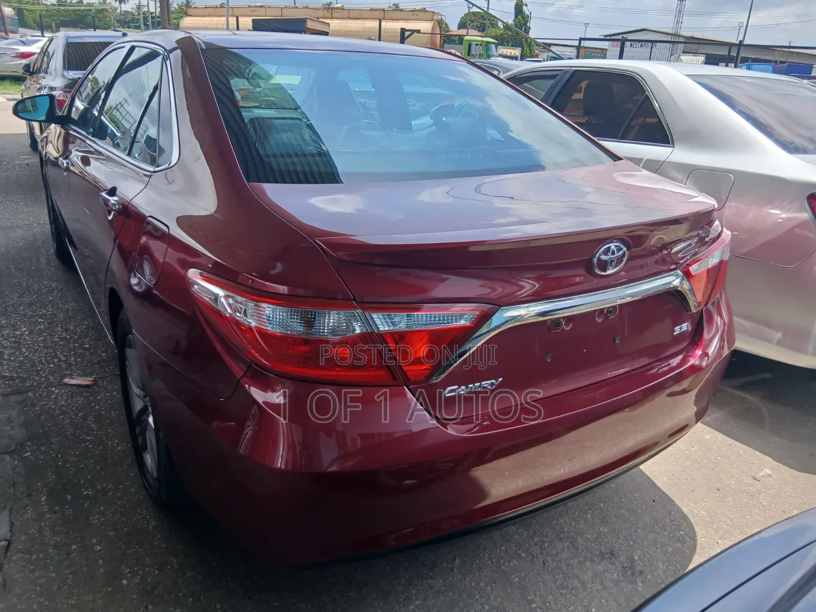 Toyota Camry SE 4dr Sedan (2.5L 4cyl 6A) 2016 Red