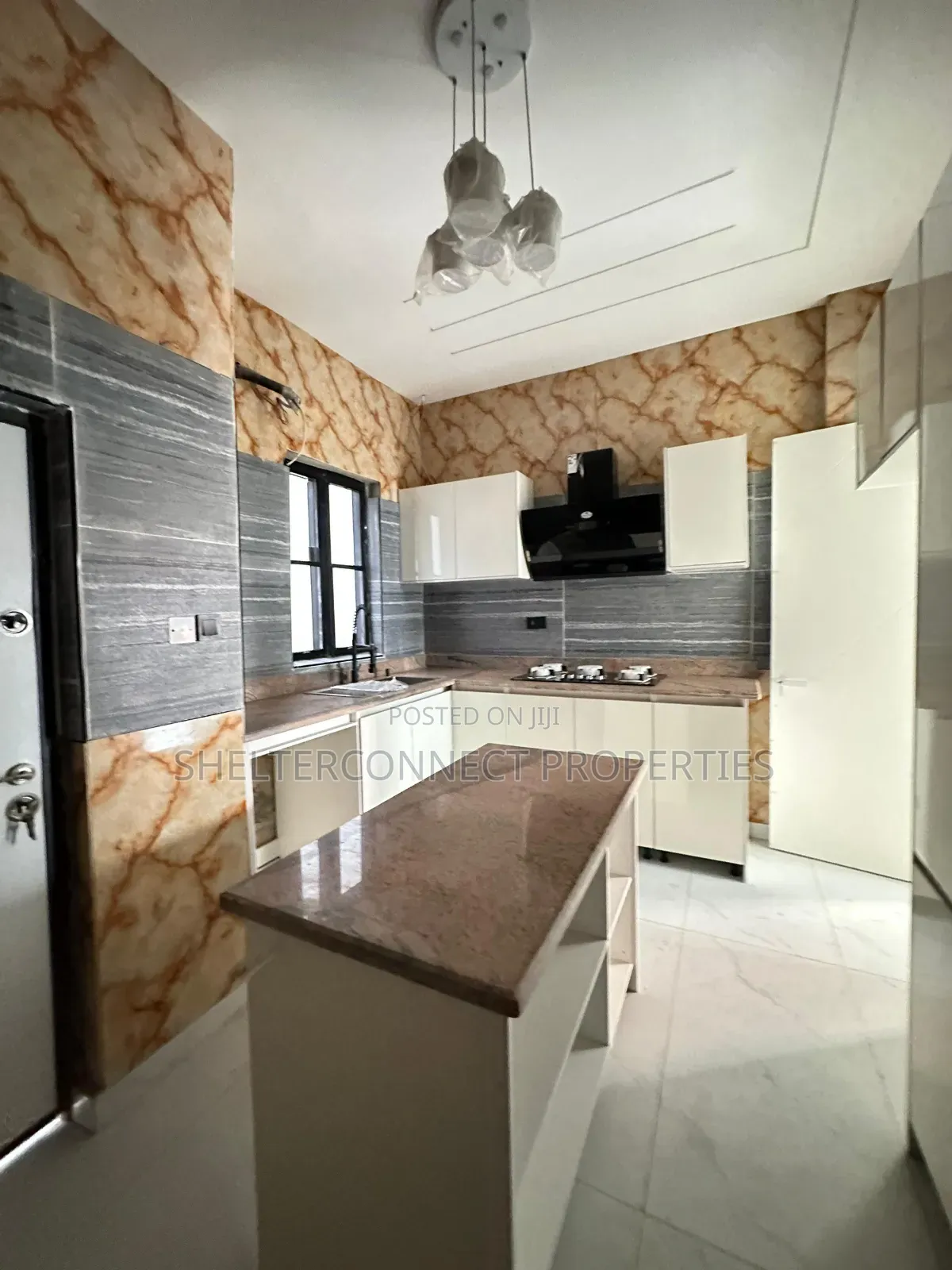 4bdrm Duplex in Osapa london for sale