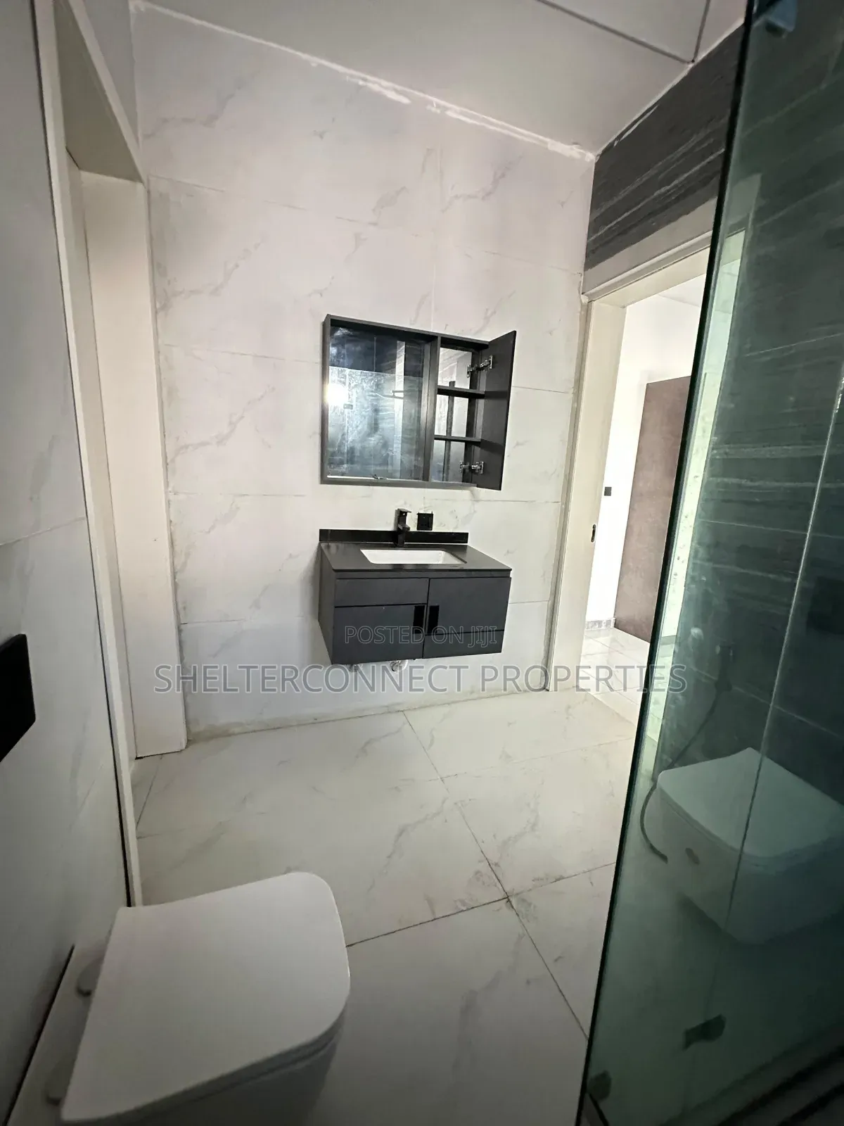 4bdrm Duplex in Osapa london for sale