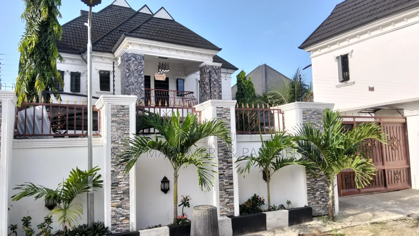 5bdrm Duplex in Off Obirikwere  New for sale