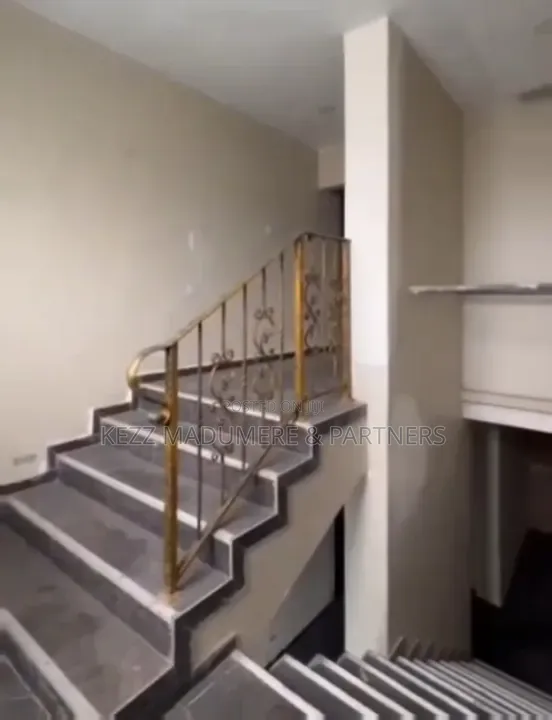 5bdrm Duplex in Off Obirikwere  New for sale