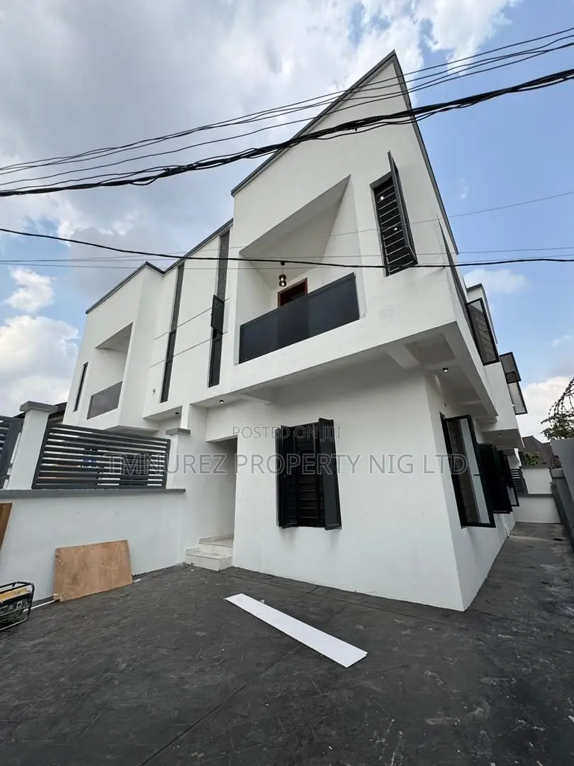 4bdrm Duplex in Gbagada for sale