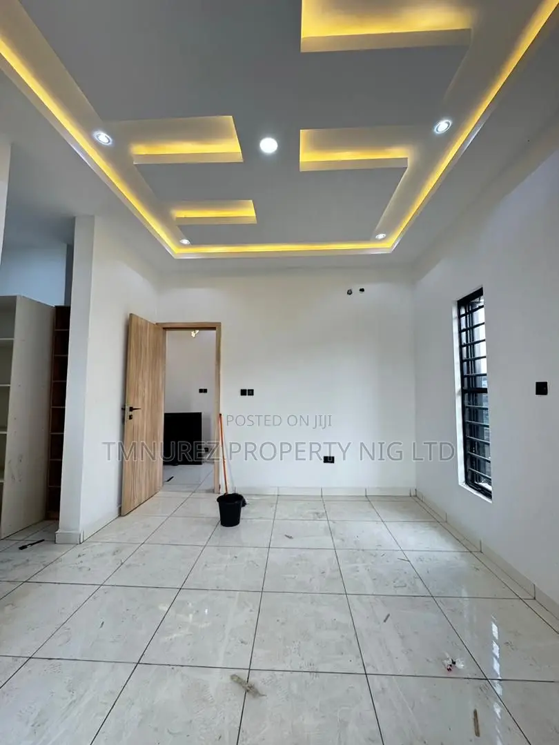 4bdrm Duplex in Gbagada for sale