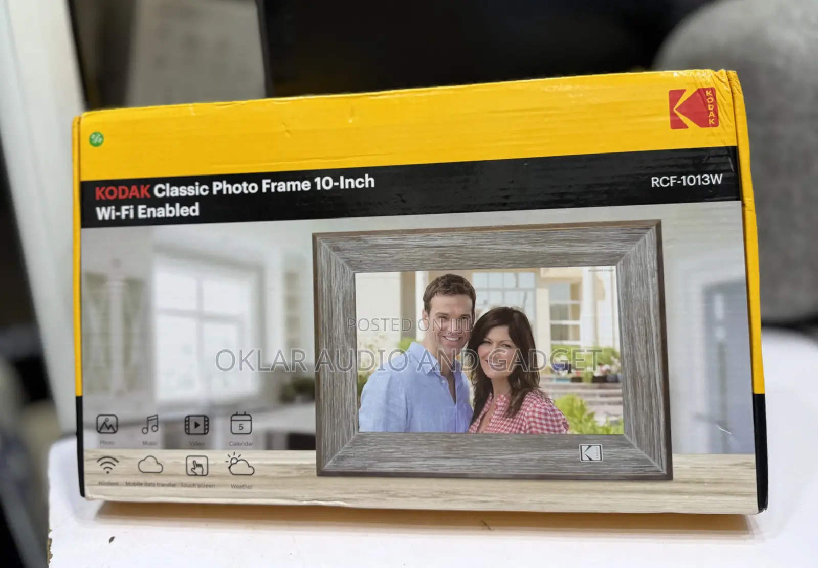Kodak Classic Digital Photo Frame 10-Inch (Wifi Enabled)