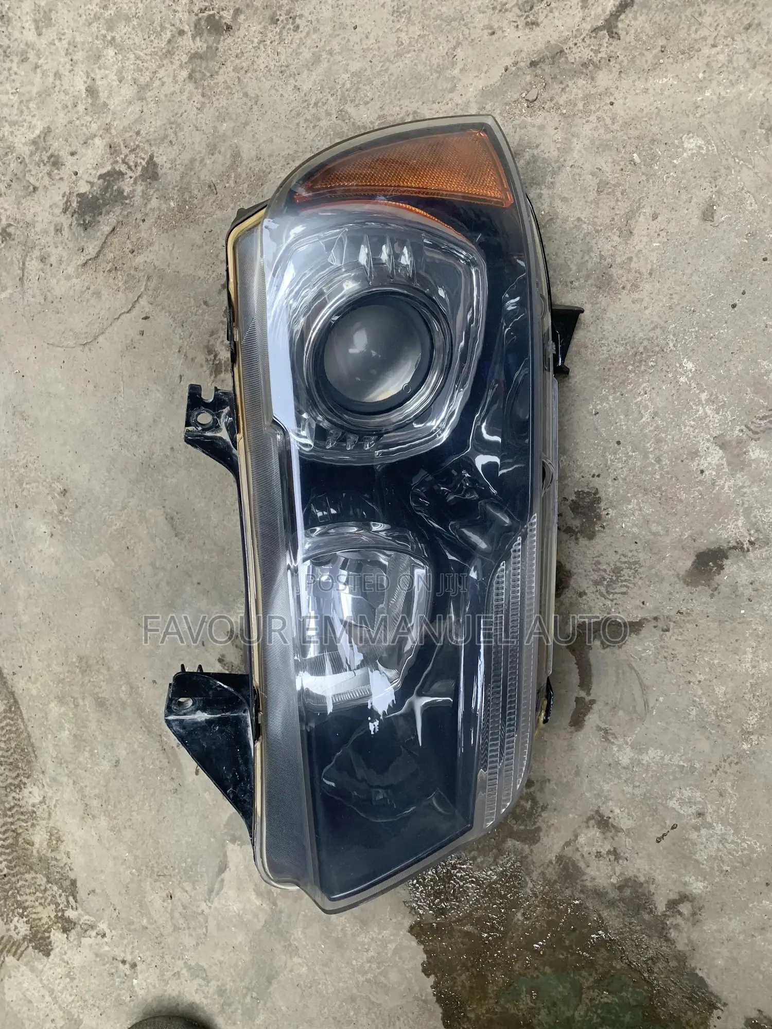 Headlamp Dodge Charger 2014